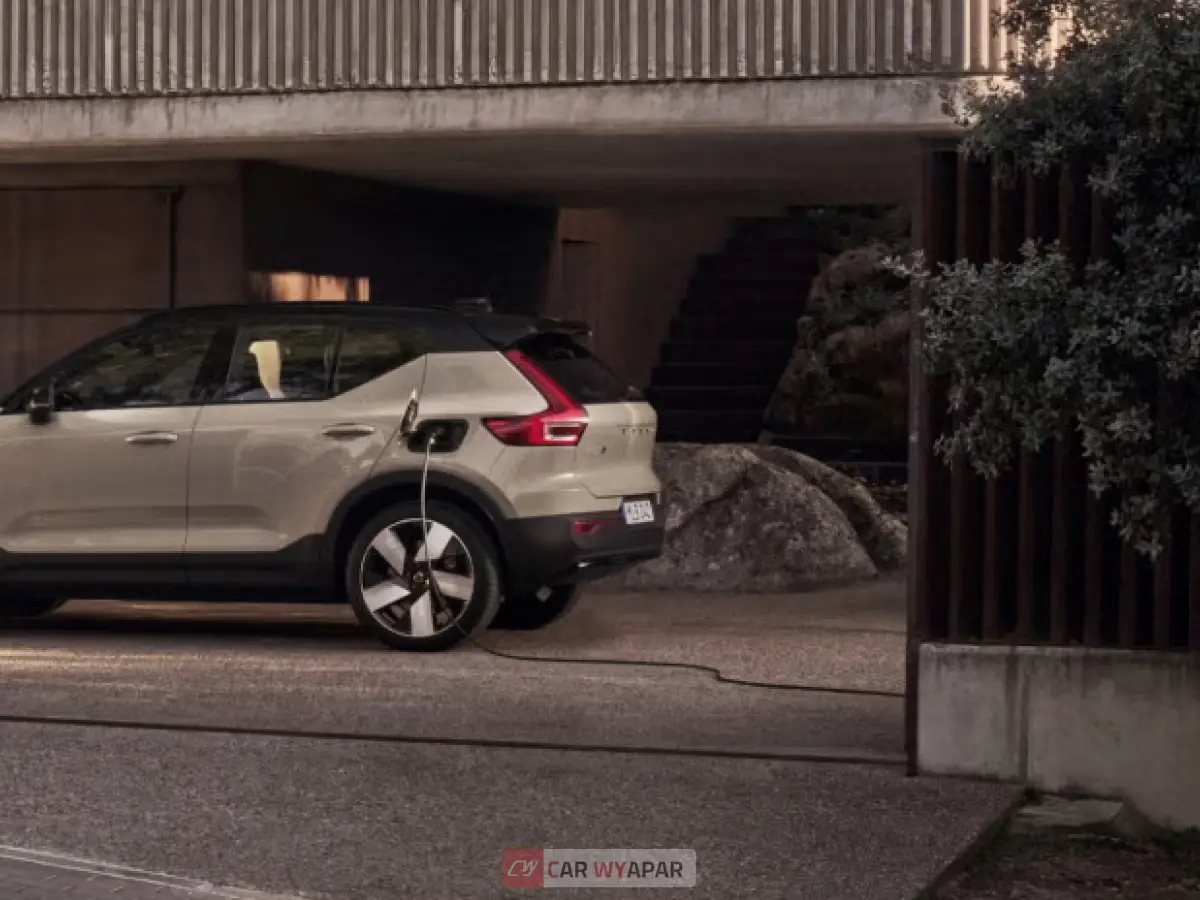 Volvo EX40 Top Feature